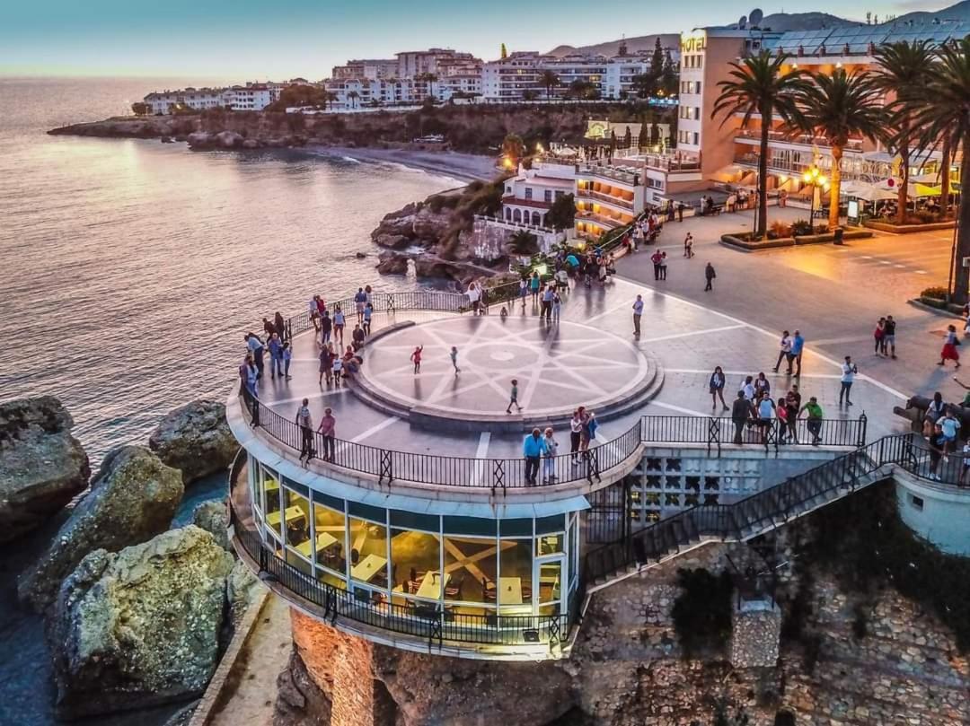Atico En Mar De Nerja Apartment Bagian luar foto