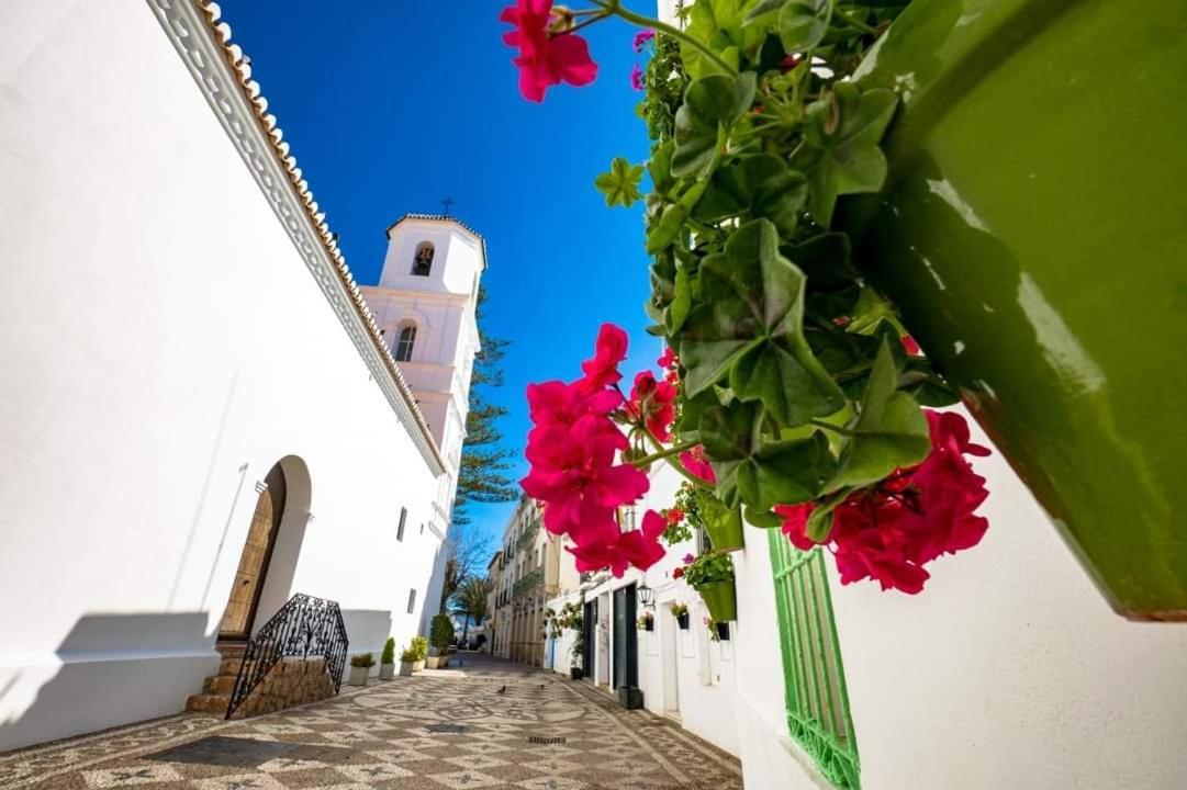 Atico En Mar De Nerja Apartment Bagian luar foto