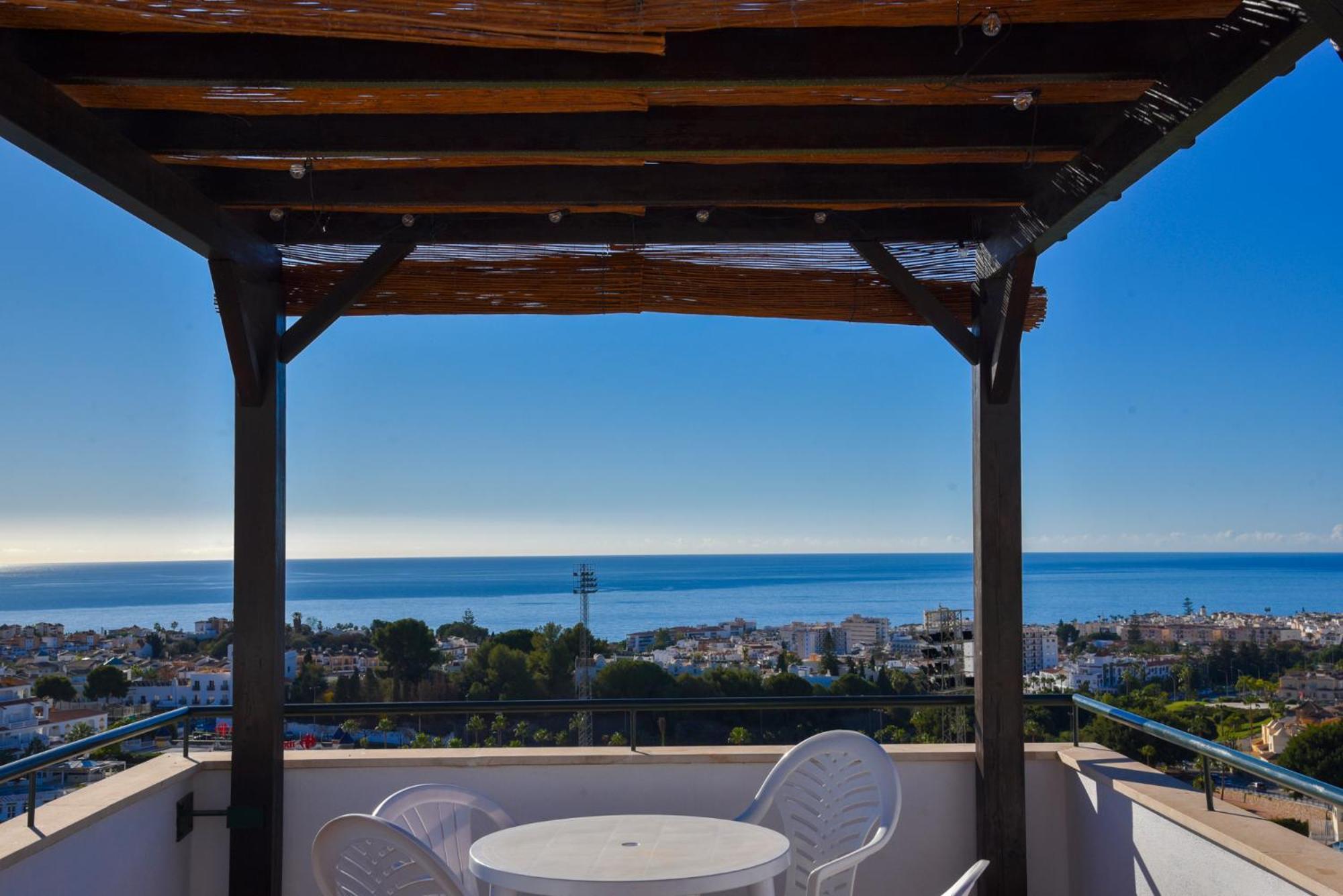 Atico En Mar De Nerja Apartment Bagian luar foto