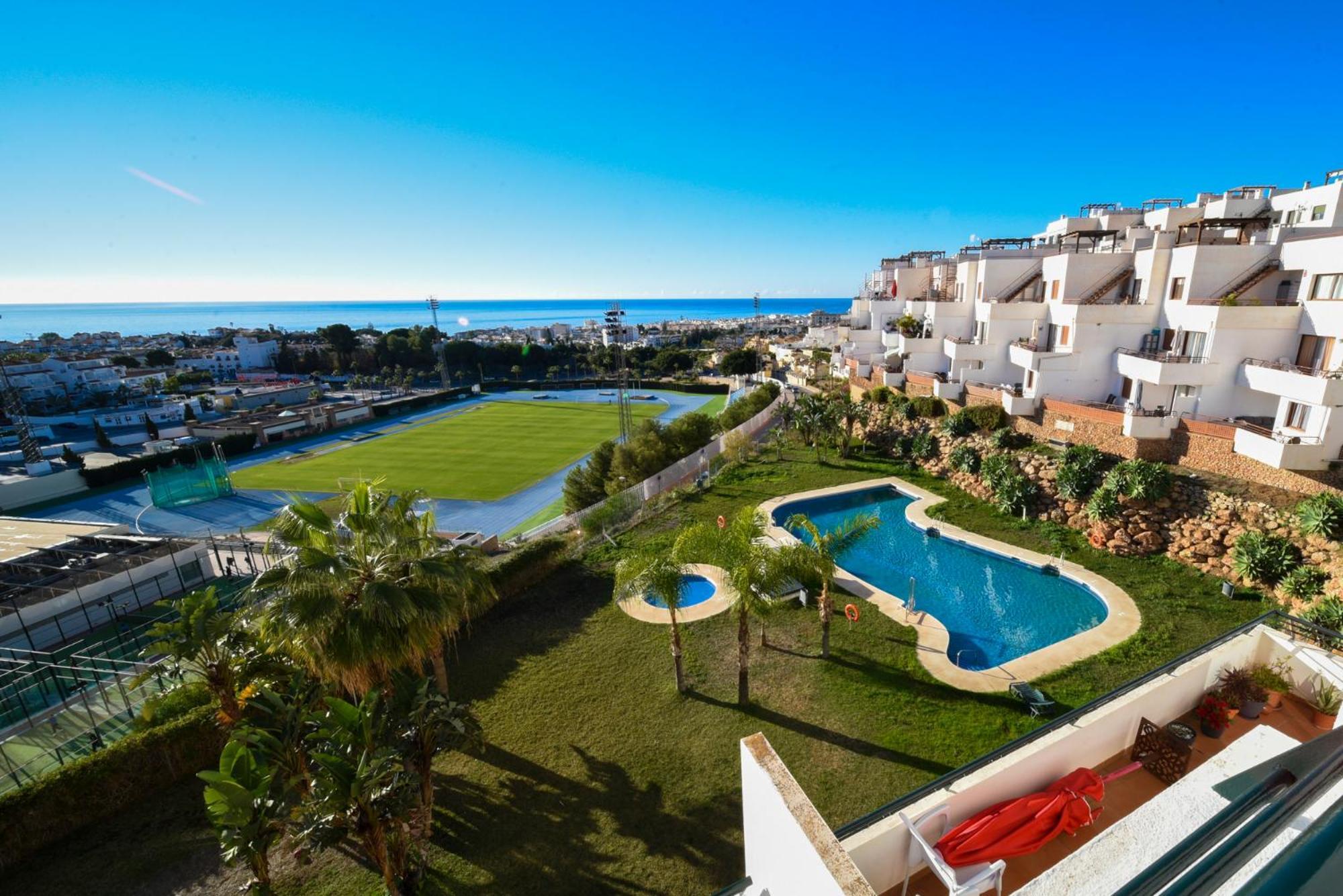 Atico En Mar De Nerja Apartment Bagian luar foto