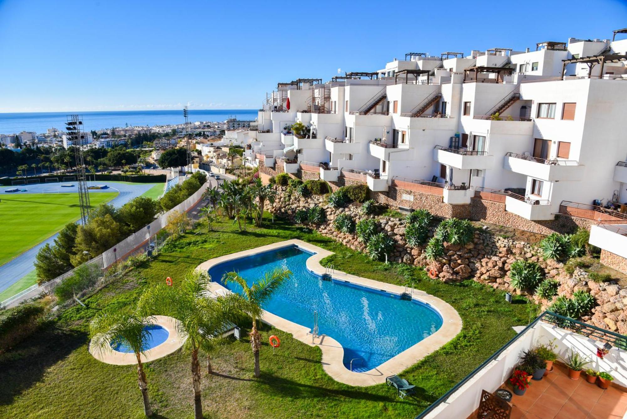 Atico En Mar De Nerja Apartment Bagian luar foto